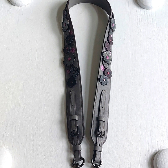 Coach 1941 Tea Rose Strap 🖤 Charcoal grey  rivets & Gunmetal hardware 🤌 - Picture 11 of 15